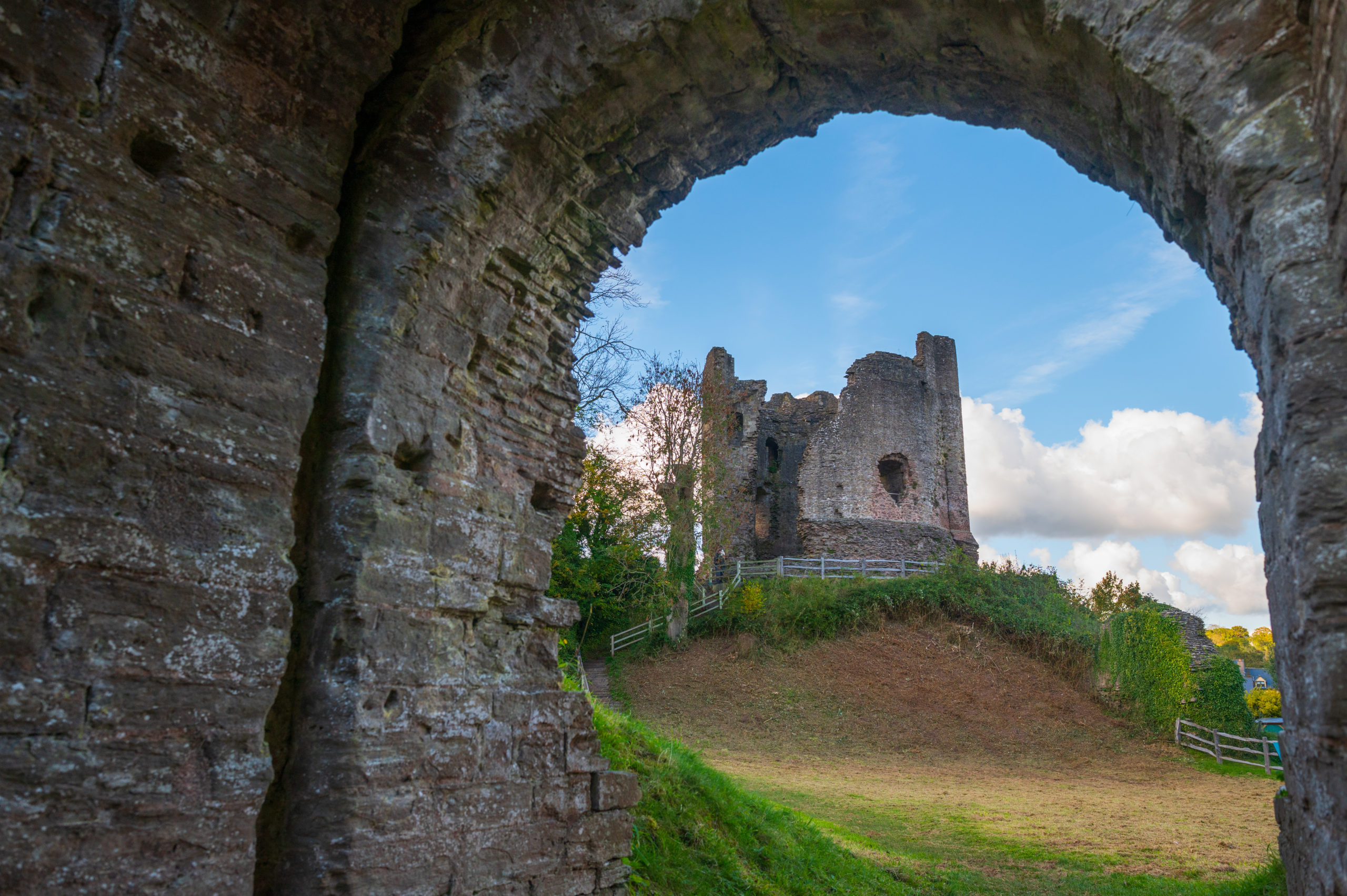 Longtown castle golden valley 3